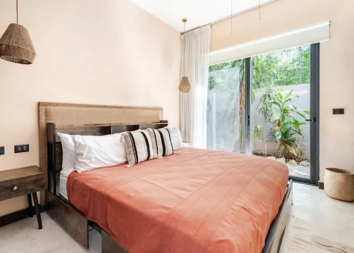 Enchanting 4br Villaδ Pool& Rooftopδprime Location