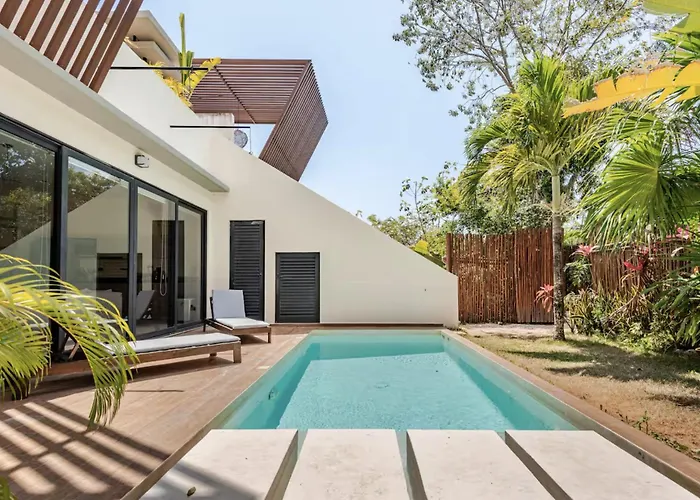Enchanting 4br Villaδ Pool& Rooftopδprime Location Villa