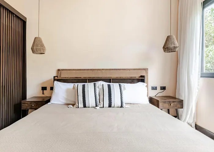 Villa Enchanting 4br Villaδ Pool& Rooftopδprime Location *